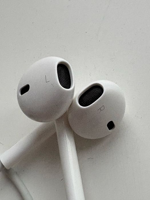 Навушники оригінал Apple EarPods Lightning (A1748)