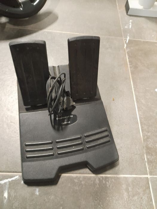 Volante, pedaleira e Joystick Ps2