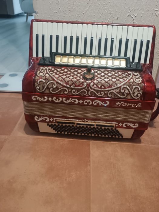 Akordenon Horch 120 bas