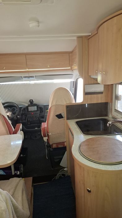 Vendo Autocaravana perfilada  2800 Burstner  muito bem estimada