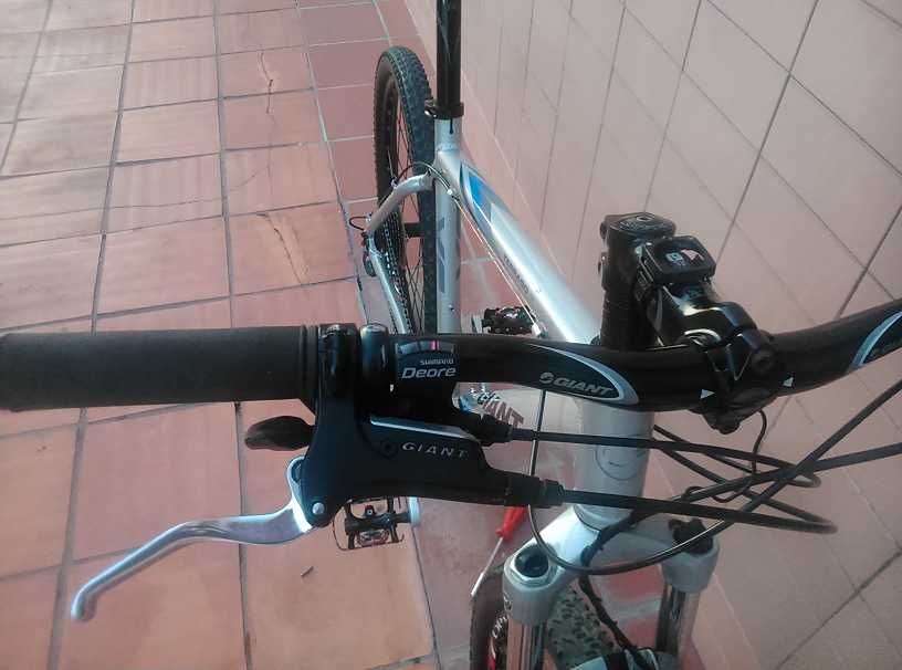 Vendo bicicleta Giant bom estado