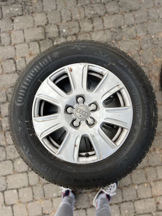 Oryginalne felgi Audi Q3 16” + opony 215/65 R16 | komplet