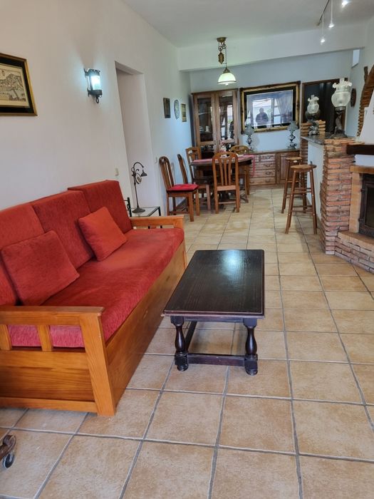 Apartamento arrenda-se  curta duracao
