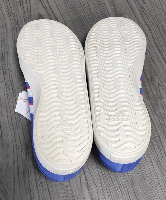 42 Adidas Court оригінальні чоловічі кросовки