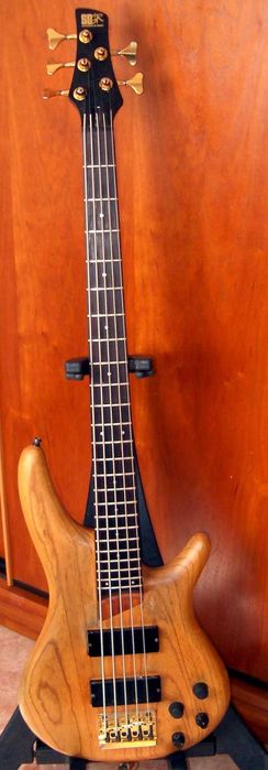 Vendo material musical Violas Baixo, Combos e mais...