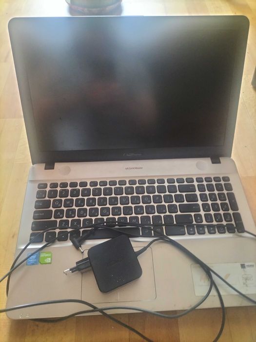 Laptop Lenovo IdeaPad 320-15IKB +GRATIS