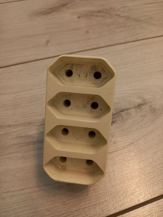 Stara płaska rozdzielka