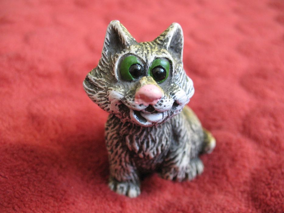 Kot - Stara Figurka - twarda masa - 5 x 5 x 4 cm Rękodzieło