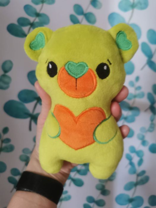 Pluszowy handmade mały misiu seledyn plus pomarańcz