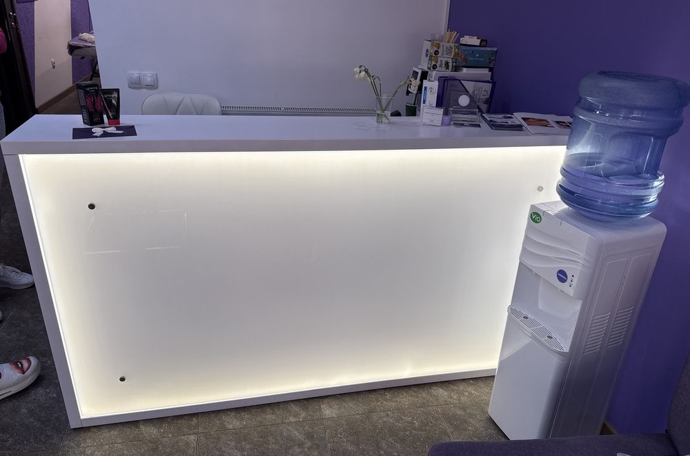 Меблі для салону/ кабінету/офісу