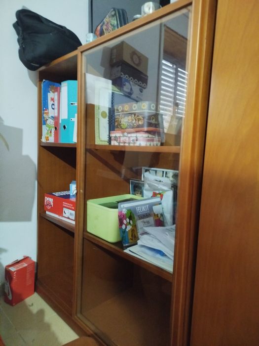 Armários em Madeira (verdadeira)