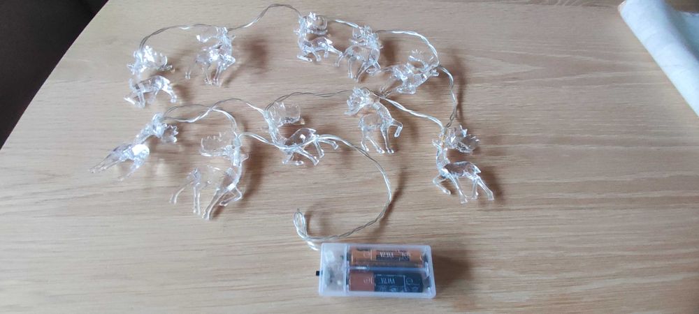Lampki choinkowe na sznurze renifery