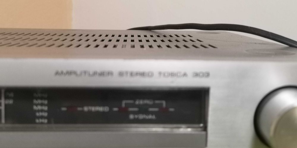 UNITRA  Tosca 303 Amplituner srebrny  przestrojona