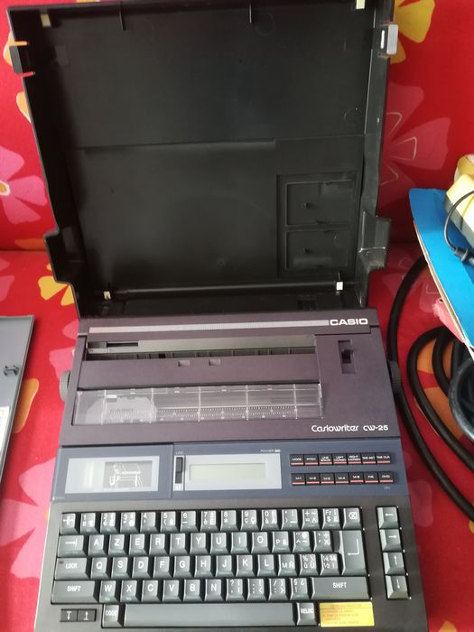 Máquina de escrever antiga Casio writer cw-25
