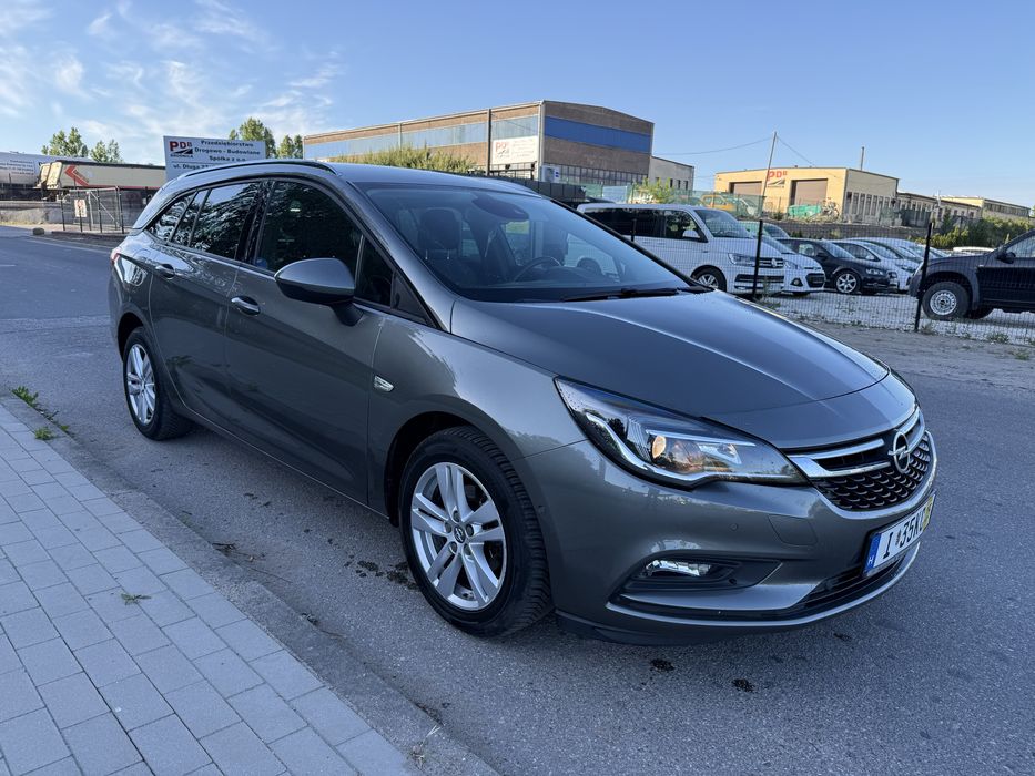 Opel Astra K 1.4T kombi z Niemiec