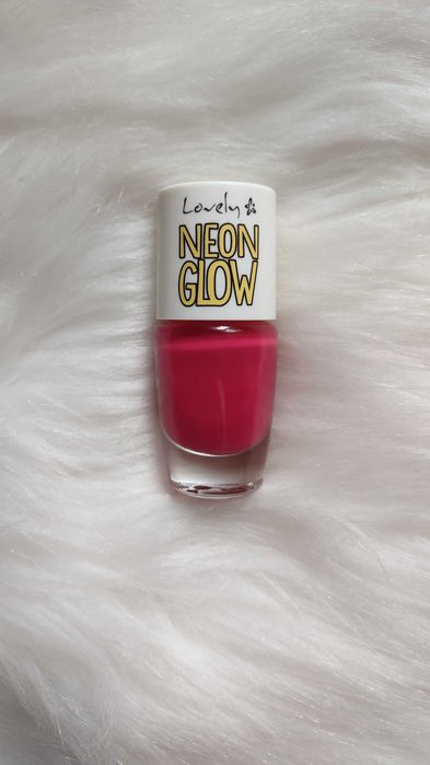 Lakier do paznokci Lovely Neon Glow fuksja