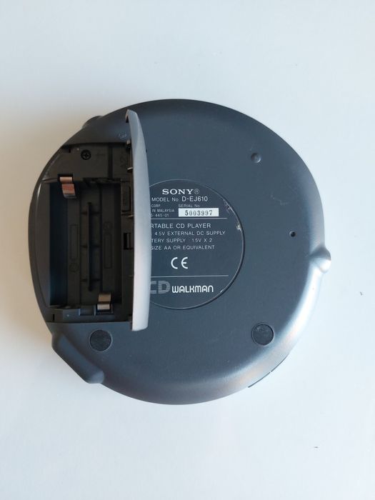 Vendo discman sony D-EJ610 para peças