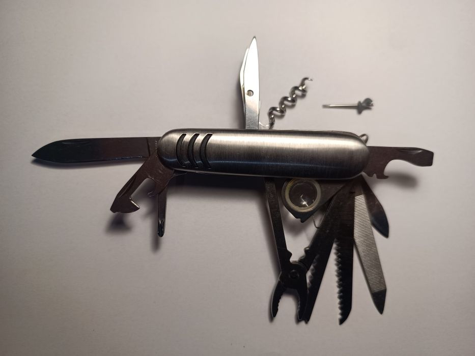 Scyzoryk wielofunkcyjny