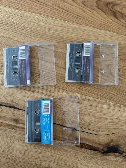 Vários CDs e cassetes originais , preço pelo conjunto