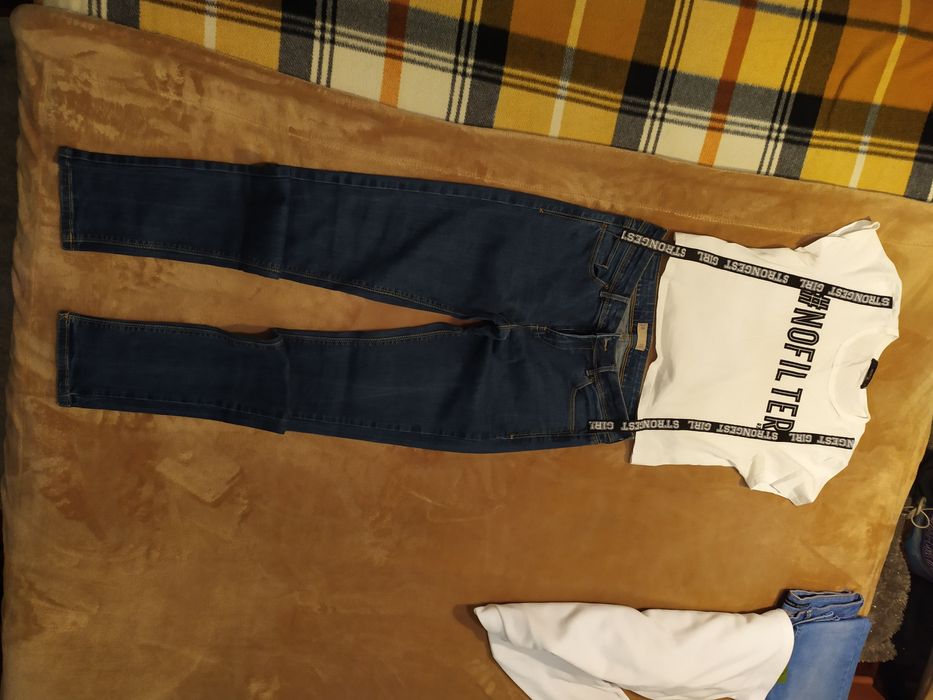 Jeans n° 38 (skinny) + T-shirt algodão puro