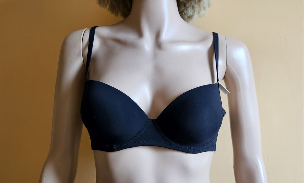 Nowy czarny biustonosz balkonetka Wien Tezenis