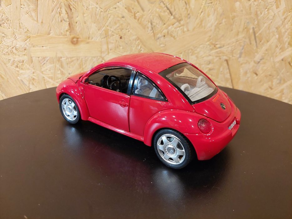 Model 1:18 Volkswagen Vw New Beetle Bburago