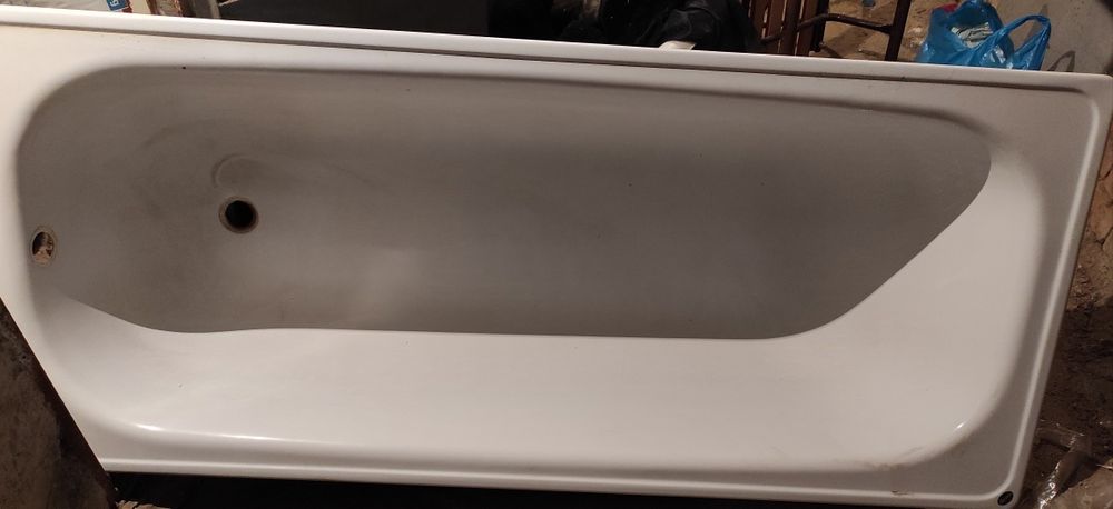 Продаю ванну 1.7.Гарний стан .Не побита