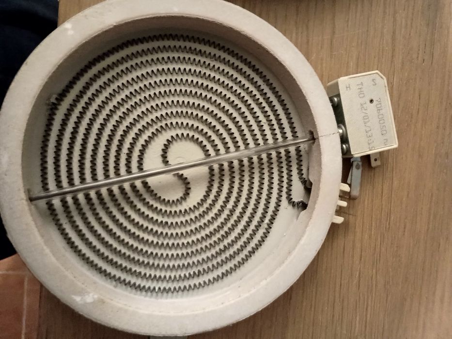 Duas resistências para placa de vitroceramica Teka.