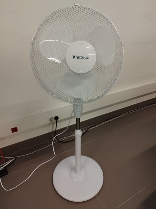 Ventoinha de pé KMT Style 55W nova!