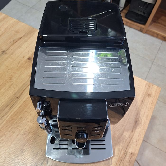 Кавоварка DeLonghi (ECAM 13.120.В)