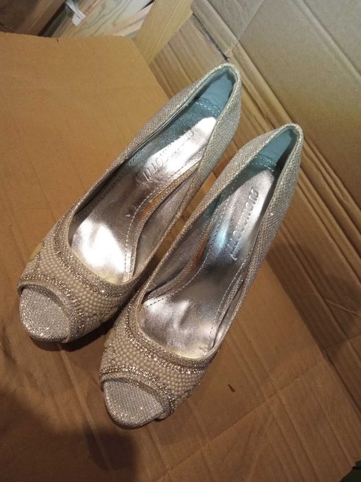 Buty szpilki wysokie rozm. 38