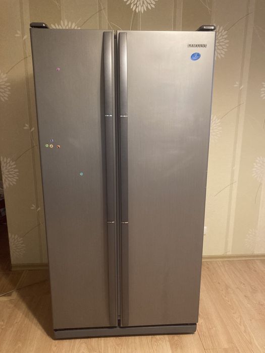 Двохдверний  хододильник Samsung Side-by-side