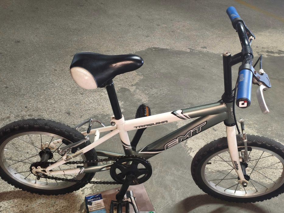 Bicicleta criança roda 16 marca EMT- excelente preço