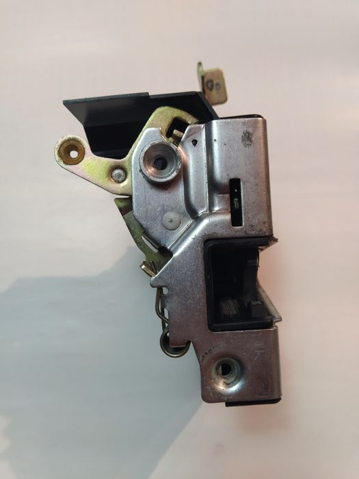 Замок двери BMW e34