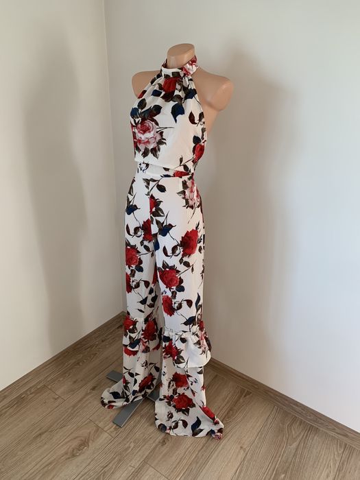 Kombinezon w kwiaty rozmiar 42 prettylittlething