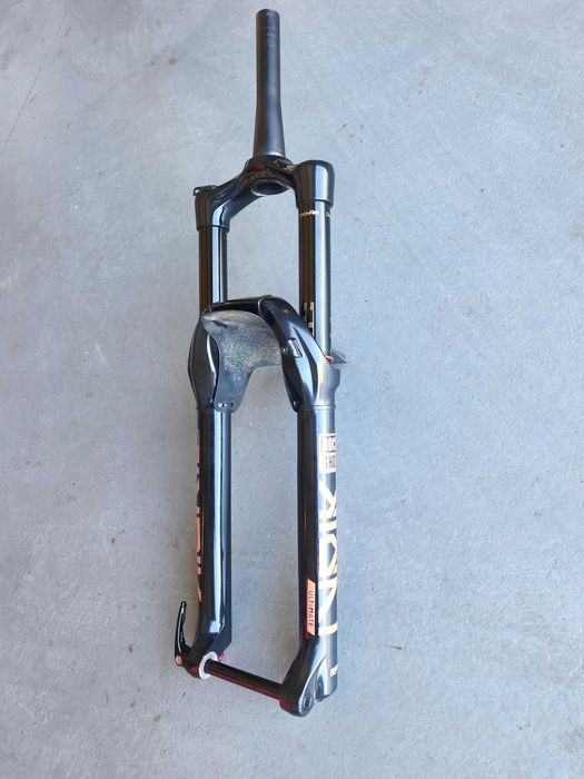 Suspensão Rock shox Lyrik 170mm