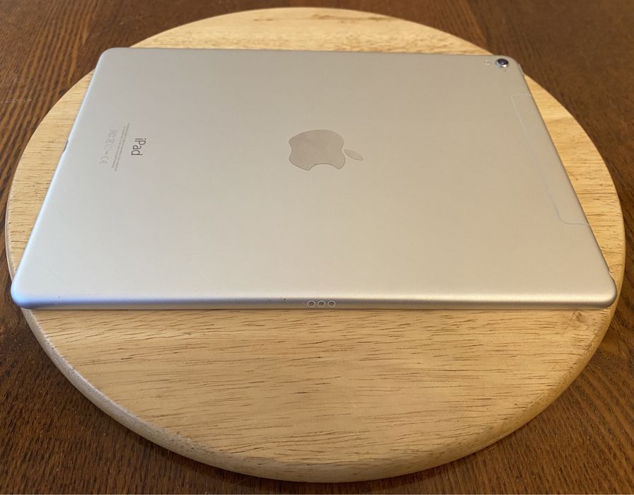 MLQ42LL/A iPad Pro 9,7 дюймов 128GB Wi-FI+Cellular Silver Model A1674