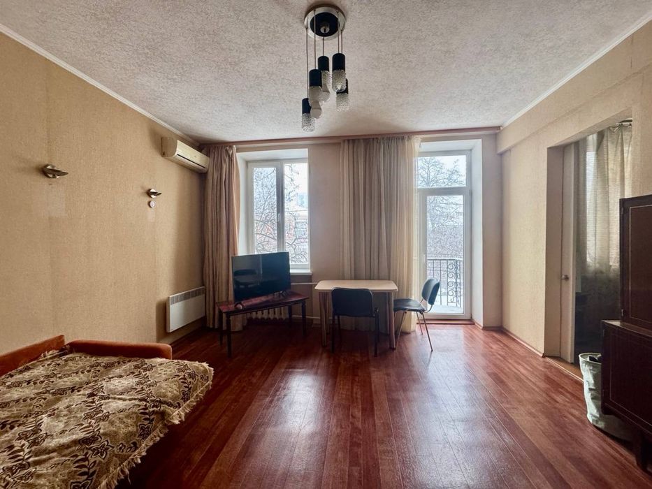 Продам 3к квартиру в центре