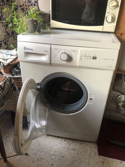 Maquina avariada (peças)