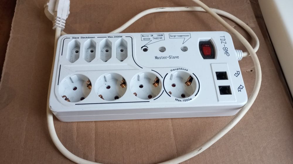 Сетевой фильтр,удлинитель.