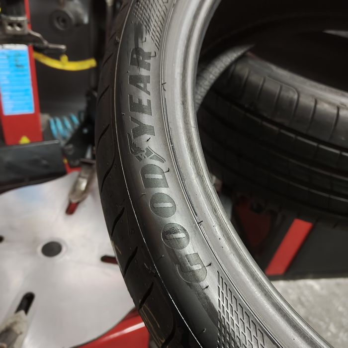 225/40/19 XL Sprzedam parę opon letnich Goodyear