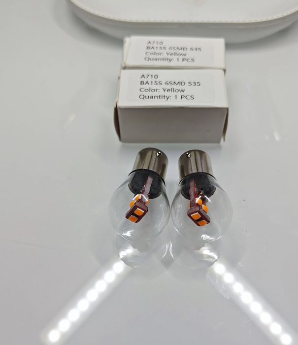 2 lâmpadas leds amarelos BA15S P21W (pinos alinhados)