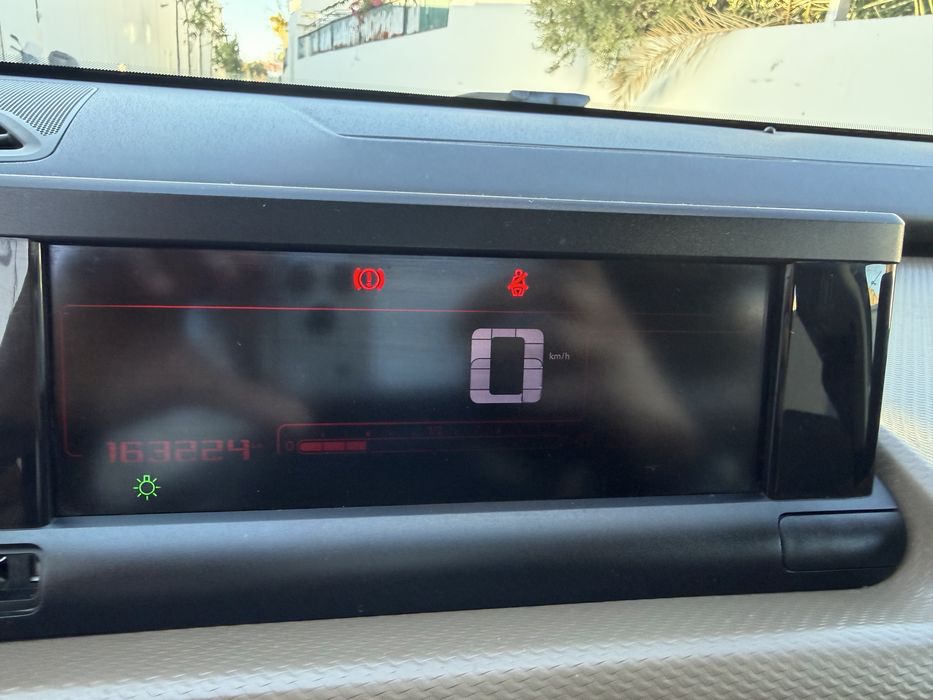 Citroen C4 cactus 2015 — photo 2