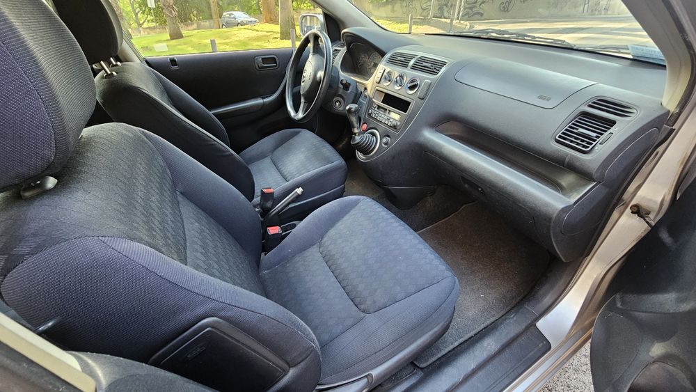 Honda Civic — fotografia 4