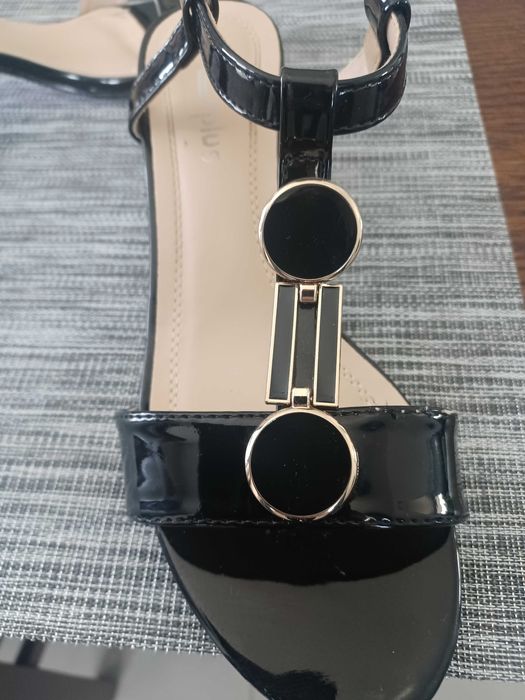 Sandały damskie na słupku