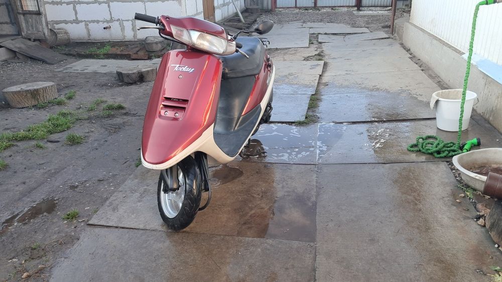 Продам скутер 2т хонда такт 24аф