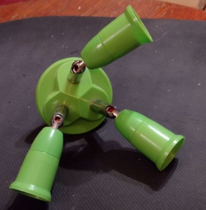 Rozgałęźnik do żaròwki E27.