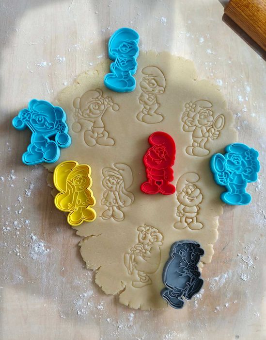 SMERFY Foremki wykrawacze do ciastek pierników modeliny