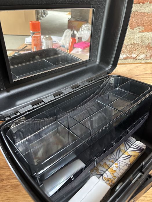 Kuferek kosmetyczny Visa Delsey.!