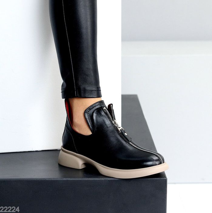 Лакові , шкіряні чорні високі туфлі, блискавка